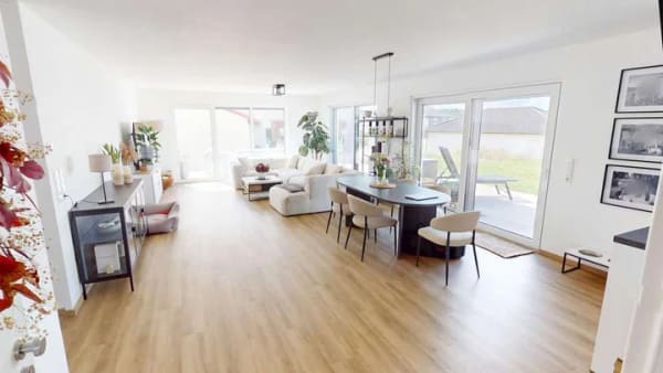 Immobilie in Obersontheim - Wohnen mit Freiraum & Perspektive – großzügige Erdgeschosswohnung mit Garten und Einliegerwohnung - Bild 1