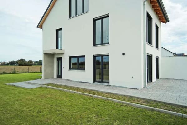 Immobilie in Bergkirchen - Exklusive Neubau-Doppelhaushälfte mit 602 m² Grundstück, Studio und modernster Haustechnik - Bild 4
