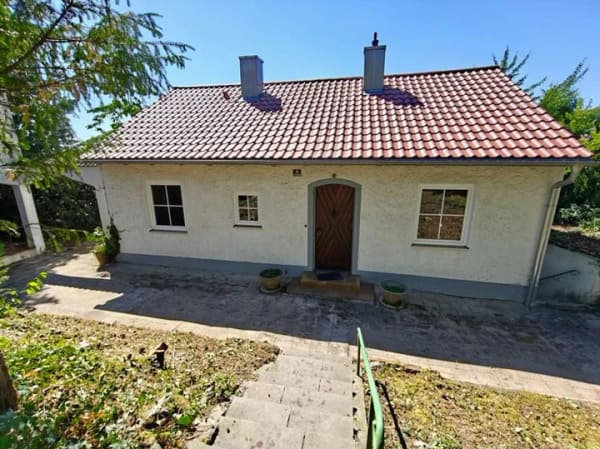 Immobilie in Pfarrkirchen - Renovierungsbedürftiges Wohnhaus mit Weitblick nahe Schulzentrum in der Kreisstadt Pfarrkirchen - Bild 3
