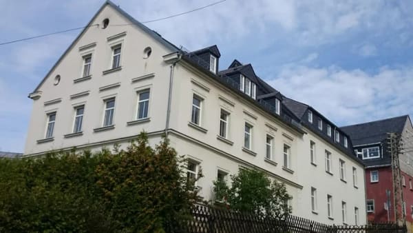 Immobilie in Lauter-Bernsbach - Mehrfamilienhaus mit Fernsicht in ruhiger Lage im Erzgebirge - Bild 0