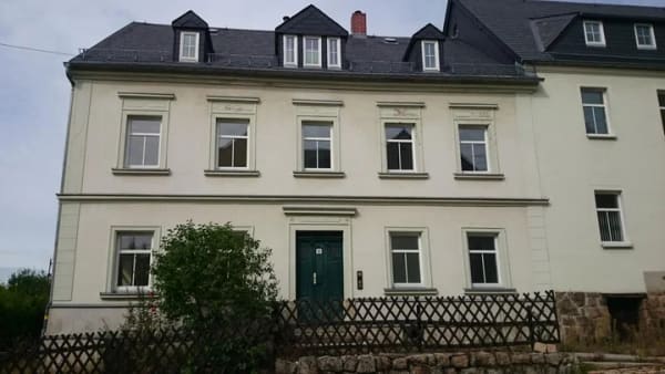 Immobilie in Lauter-Bernsbach - Mehrfamilienhaus mit Fernsicht in ruhiger Lage im Erzgebirge - Bild 1