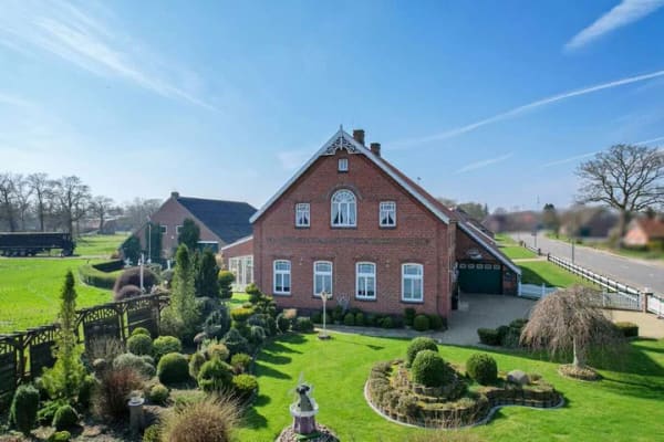 Immobilie in Großefehn - Historisches Bauernhaus mit großem Grundstück und vielfältigen Nutzungsmöglichkeiten - Bild 2