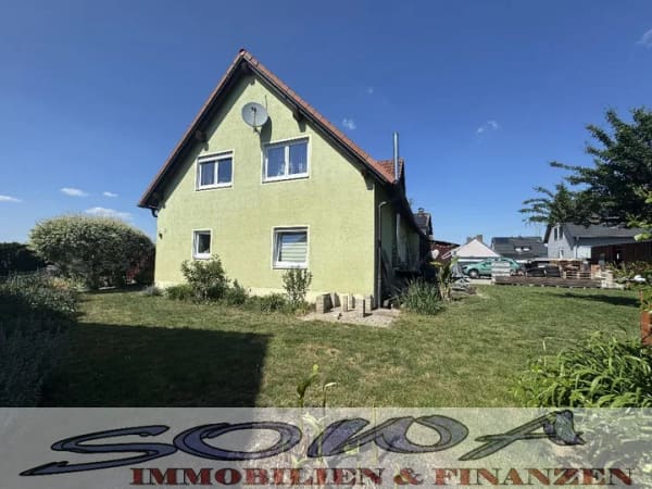 Immobilie in Königsmoos - Charmantes Einfamilienhaus mit großem Garten, Garage und viel Platz für die ganze Familie - Ein Objekt von Ihrem Immobilienpartner SOWA Immobilien und Finanzen - Bild 1