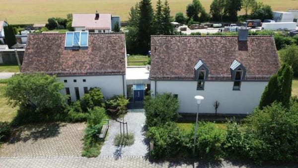 Immobilie in Lauterhofen - Wohnen. Leben. Arbeiten.
Architektenhaus für Freiberufler & Dienstleister!   
   Lauterhofen - ... - Bild 4