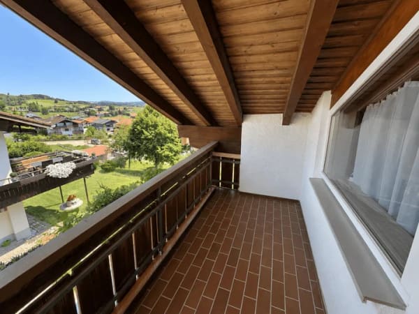 Immobilie in Wertach - Wohnen mit Alpenpanorama - großzügige 3-Zimmer-Wohnung mit zwei Balkonen - Bild 2