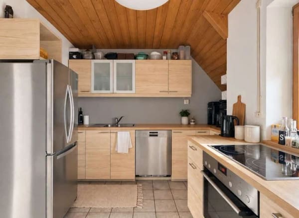 Immobilie in Odelzhausen - Maisonette mit Charakter – Kamin, Balkon & Loggia. - Bild 1