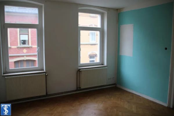 Immobilie in Falkenstein/Vogtland - Objekt-Nr.: 64/19 - Teilsaniertes Wohn- und Geschäftshaus mit 1 GE und 4 WE in Falkenstein - Bild 3