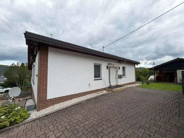 Immobilie in Hamm (Sieg) - Vermietetes Einfamilienhaus mit ELW in ruhiger Ortsrandlage - nahe Hamm (Sieg)! - Bild 1