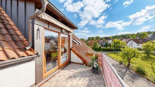 Immobilie in Margetshöchheim - Viel mehr als vier Wände – großzügiges Wohnen mit Balkon, eigenem Spitzboden und zwei Kellerräumen - Bild 4