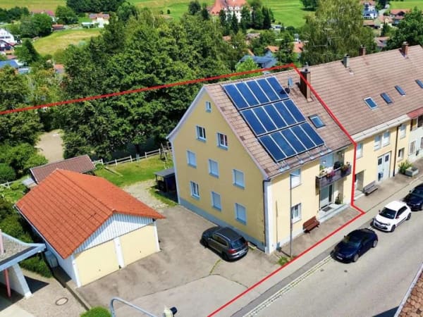 Immobilie in Heimenkirch - Mehrfamilienhaus mit drei Wohneinheiten und Entwicklungspotenzial in Heimenkirch - Bild 1