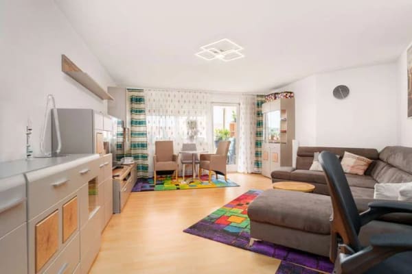 Immobilie in Neumarkt in der Oberpfalz - Familienfreundlich & großzügig – 4-Zimmer-Wohnung mit zwei Balkonen in Neumarkt - Bild 1