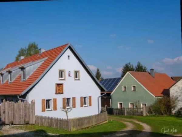 Immobilie in Schwarzhofen - Vierseithof am Schwarzach- und Murachtal - Bild 2
