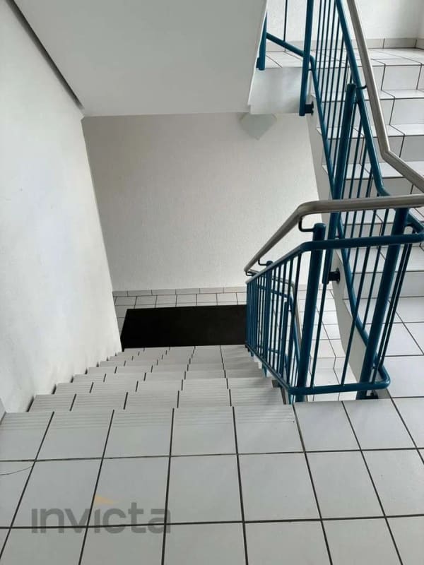 Immobilie in Aldingen - Charmante Dachgeschosswohnung mit Balkon, Abstellraum & TG-Stellplatz in Aixheim - Bild 4