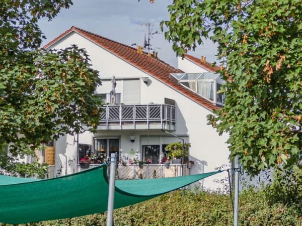 Immobilie in Nuthetal - Geräumige 3-Zimmer-Dachgeschosswohnung mit zwei Balkonen - Bild 1