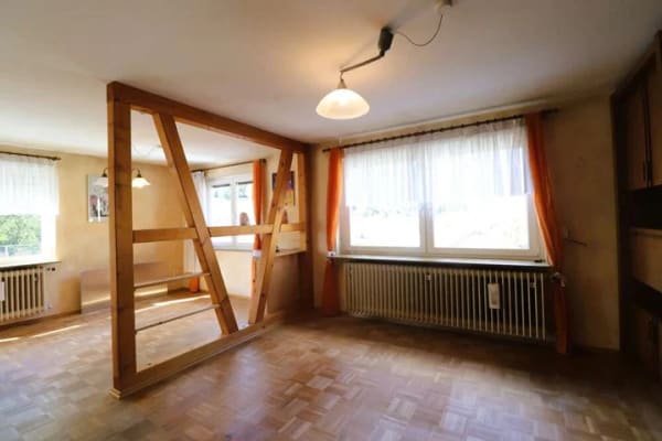 Immobilie in Münsingen - Gepflegtes Einfamilienhaus mit sonniger Terrasse in ruhiger Wohngegend - Bild 2