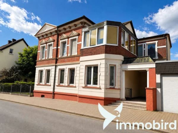 Immobilie in Holzwickede - Charmantes Zweifamilienhaus im Herzen von Holzwickede - Bild 1