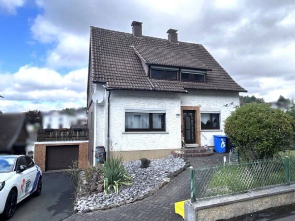 Immobilie in Breidenbach - Breidenbach: Siedlungshaus mit großem Garten - Bild 1