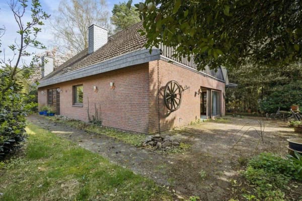 Immobilie in Westerwalsede - Ein Zuhause mit Charakter - Großzügiges Einfamilienhaus mit Potenzial in Westerwalsede - Bild 0