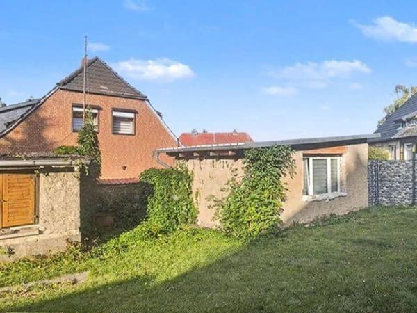 Immobilie in Wefensleben - Doppelhaushälfte mit ca. 3.532 Quadratmeter Naturgrundstück in Wefensleben - Bild 1