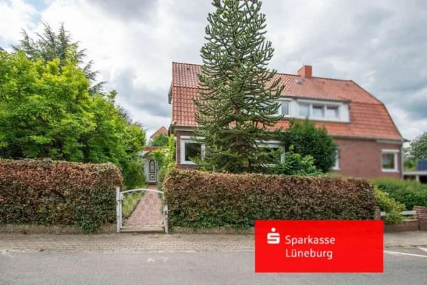 Immobilie in Lüneburg - Doppelhaushälfte. Ungezwungenes Wohnen - mitten in der Stadt - Bild 0