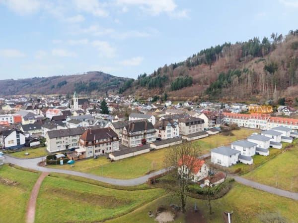 Immobilie in Hausen im Wiesental - IMMORath.de - 4-Zimmerwohnung mit zwei Garagen - Bild 1