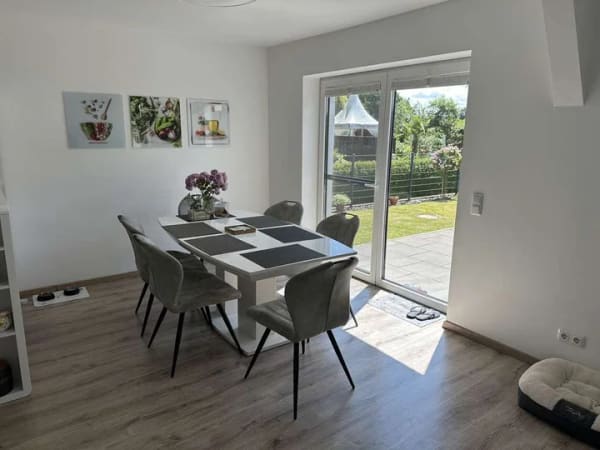 Immobilie in Bönebüttel - Modernes Zweiparteienhaus mit Carport und Garten in ansprechender Lage - Bild 4