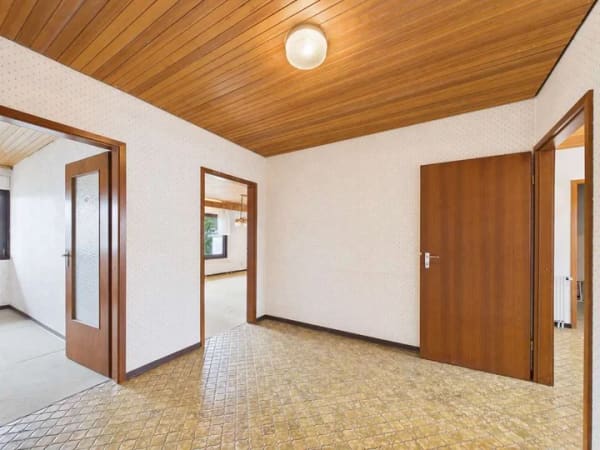 Immobilie in Hildrizhausen - Freistehendes EFH auf 606 m² – viel Ausbaupotenzial & möglicher Einliegerbereich - Bild 2