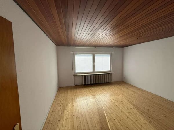 Immobilie in Andernach - Von RTI: Vielseitiges Einfamilienhaus mit großem Grundstück, viel Potenzial  in Andernach-Kell! - Bild 1