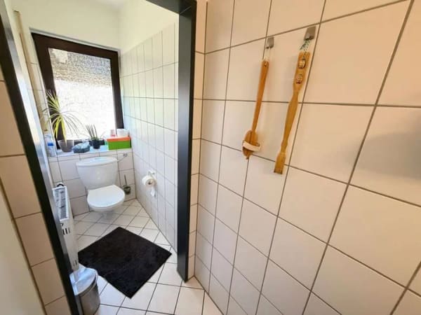 Immobilie in Kempen - Vermietetes, freistehendes Einfamilienhaus in ruhiger Wohnlage von Kempen-St.Hubert - Bild 2