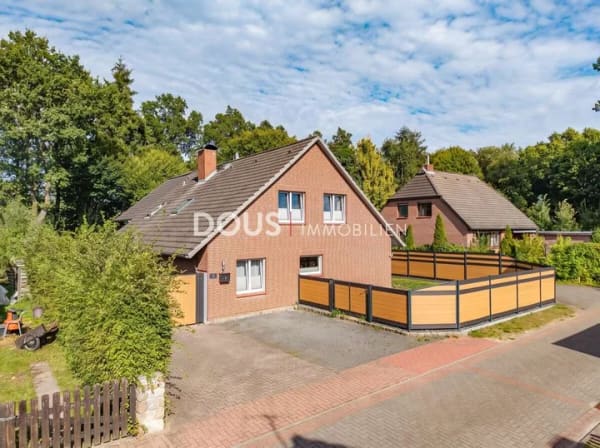 Immobilie in Bienenbüttel - Ein Haus – 2 Wohneinheiten: 
Großzügige Immobilie mit Anbau - Bild 1