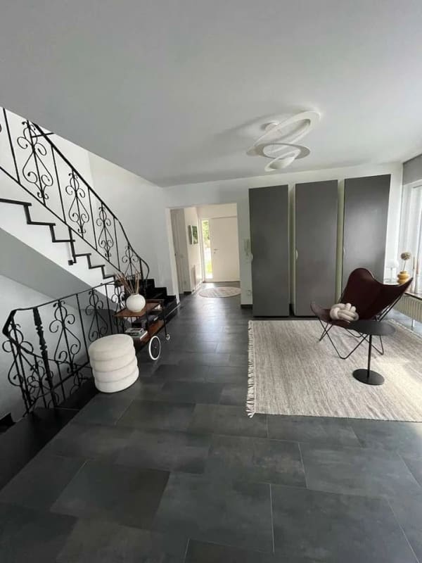 Immobilie in Talheim - Elegantes Zuhause mit außergewöhnlicher Großzügigkeit und idyllischem Garten - Bild 1