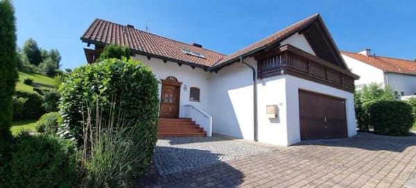 Immobilie in Buch am Erlbach - WO WOHNEN ZUM WOHLFÜHLEN WIRD - TRAUMHAUS IN BUCH AM ERLBACH - Bild 2