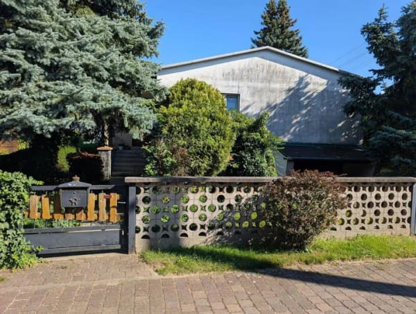 Immobilie in Oranienbaum-Wörlitz - Massives Einfamilienhaus mit großem Holzblockhaus in ruhiger Lage - Bild 3
