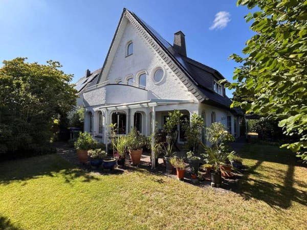 Immobilie in Verl - Ein Zuhause mit Charakter - Großzügiges Einfamilienhaus in begehrter Wohnlage von Verl - Bild 0
