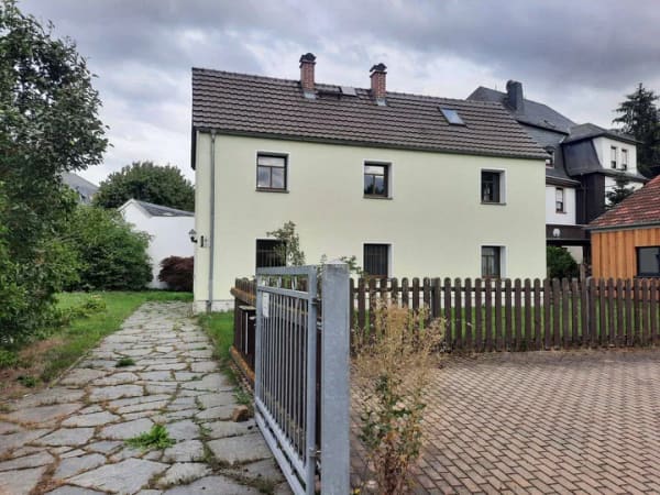 Immobilie in Neukirchen/Pleiße - Schönes Einfamilienhaus sehr schön gestaltbar. - Bild 1