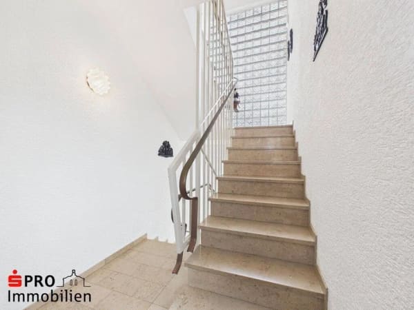 Immobilie in Heusweiler - Vielseitiges Zweifamilienhaus in Heusweiler-Holz - Bild 1