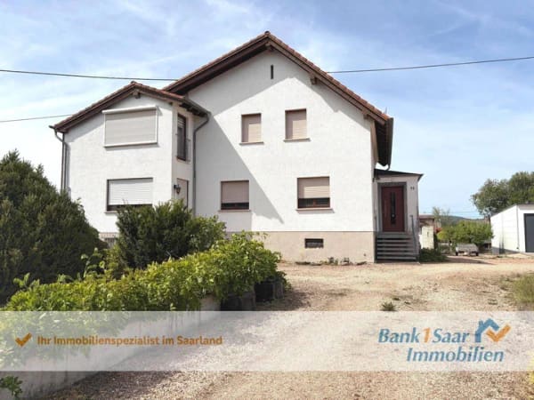 Immobilie in Nohfelden - Großzügiges Wohnhaus mit Garage, 2 Wohneinheiten und großem Grundstück in Nohfelden-Gonnesweiler - Bild 0