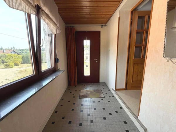 Immobilie in Nohfelden - Großzügiges Wohnhaus mit Garage, 2 Wohneinheiten und großem Grundstück in Nohfelden-Gonnesweiler - Bild 1