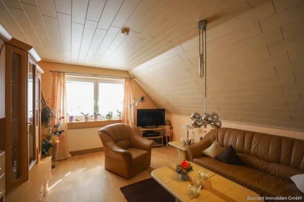 Immobilie in Ellerau - Heizung bereits modernisiert - vermietetes Zweifamilienhaus zu verkaufen - Bild 1