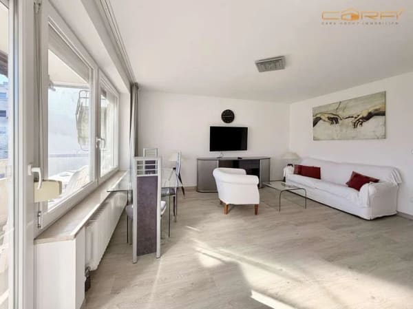 Immobilie in Unterföhring - Statt Miete ein eigenes Zuhause – Gemütliches 1-Zimmer-Apartment mit sonnigem Balkon in Unterföhring - Bild 1