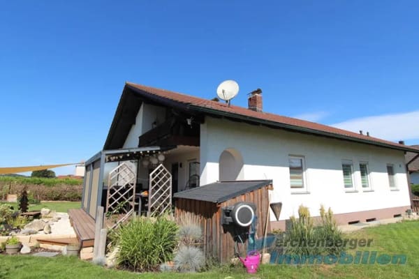 Immobilie in Eichendorf - Einfamilienhaus freistehend in Eichendorf - Bild 0