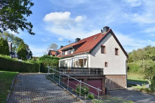 Immobilie in Prüm - **Familienidylle bei Prüm- viel Platz, großer Garten und herrlicher Blick ins Grüne** - Bild 0