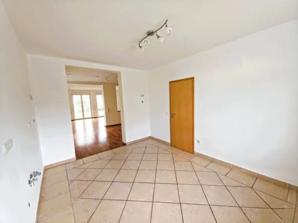Immobilie in Tawern - Moderne Doppelhaushälfte mit großzügigem Wohnkomfort - Bild 4