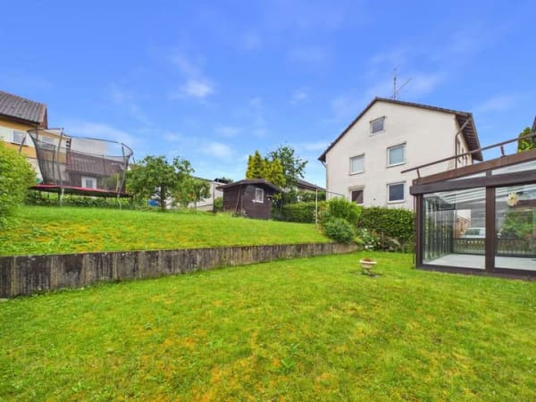 Immobilie in Baltmannsweiler - Familientraum mit Garten – 5 Zimmer, Wintergarten & viel Platz für neue Wohnideen | Baltmannsweiler - Bild 0