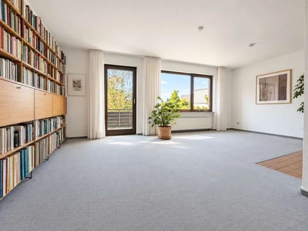 Immobilie in Königstein - Familienfreundlich wohnen in Königstein: Großzügige Doppelhaushälfte mit Kamin und schönem Garten - Bild 3
