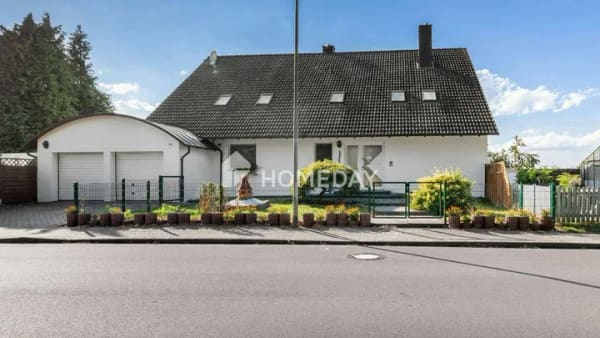 Immobilie in Roklum - Ein Haus für viele Lebensideen – 256 Quadratmeter Wohnfläche und ein Garten zum Genießen - Bild 0