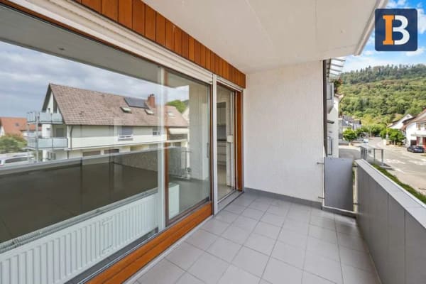 Immobilie in Rheinfelden (Baden) - Großzügige, helle 4-Zi-WHG mit Balkon und Stellplatz mitten in Herten! - Bild 2
