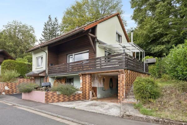 Immobilie in Freiensteinau - Naturnah wohnen: Einfamilienhaus mit großem Grundstück und vielseitigem Potenzial - Bild 2