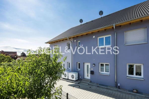 Immobilie in Muhr am See - Wohnen dort wo andere Urlaub machen - Neu- und hochwertiges Reihenhaus im Fränkischen Seenland mit guter Verkehrsanbindung - Bild 2