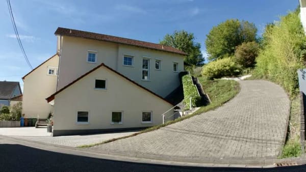 Immobilie in Großmaischeid - Zwei Einfamilienhäuser auf einem großzügigen Grundstück - Bild 3